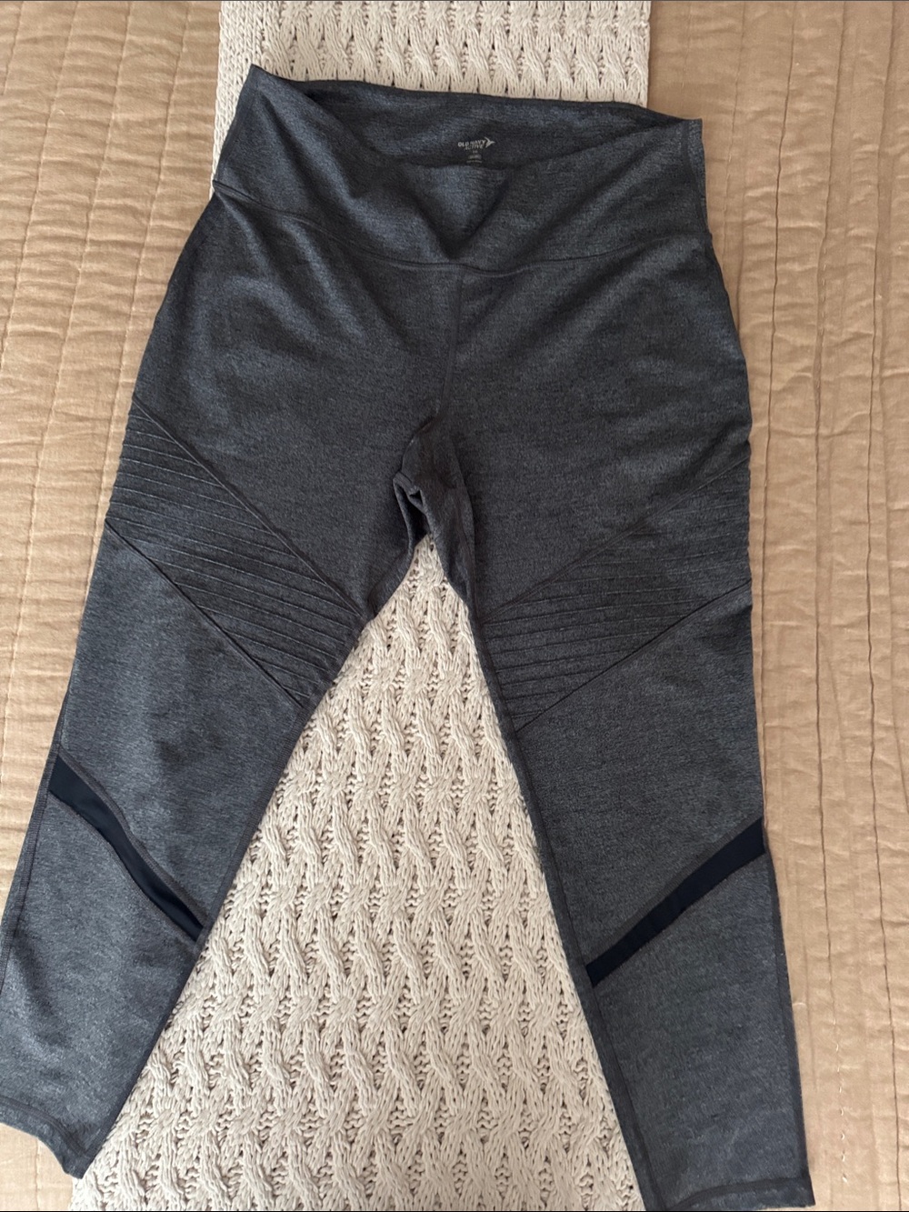 Old Navy Slate Gray Active Leggings with Knee Panel Details